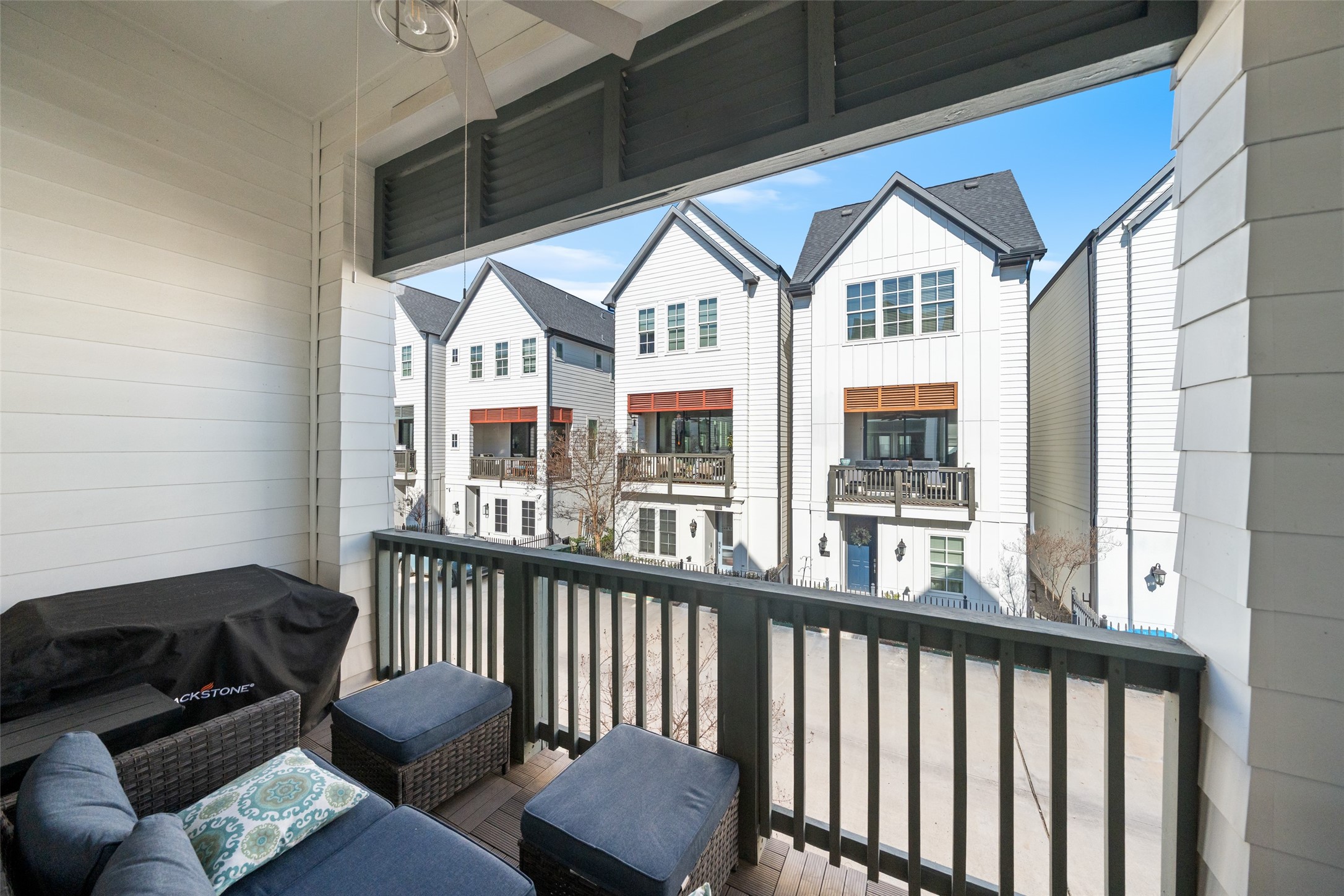 3307 Timbergrove Oaks Street Houston, TX 77008 - Photo 17 of 33 a view of a car park in front of house