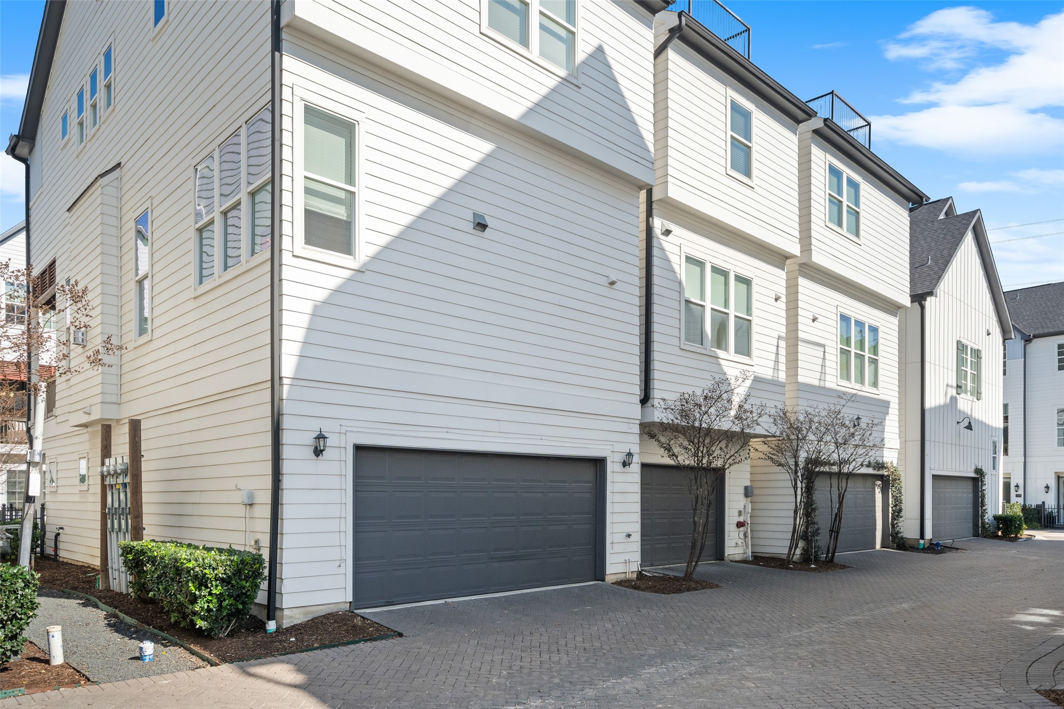 3307 Timbergrove Oaks Street Houston, TX 77008 - Photo 31 of 33 a view of a street view