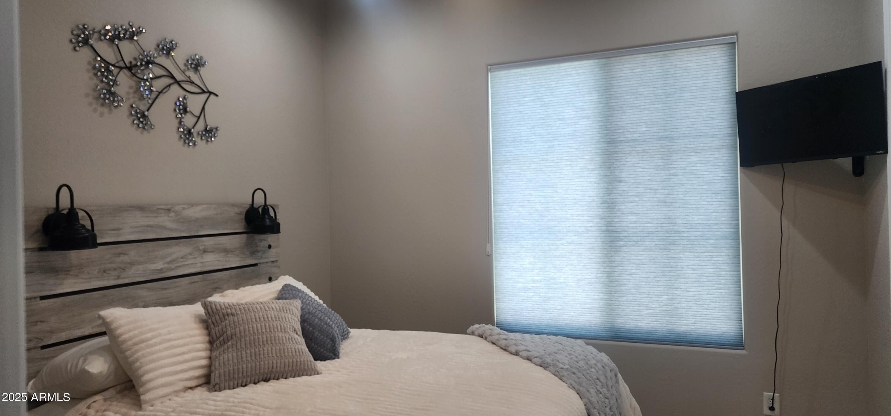 26990 West Burnett Road Buckeye, AZ 85396 - Photo 15 of 29 Guest bedroom