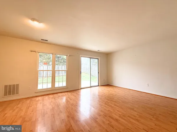 $2,500 | 6315 Prince Way, Centreville, VA 20120