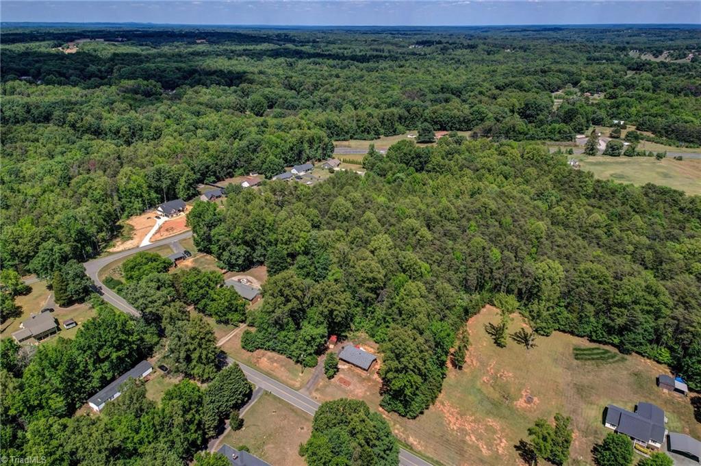 153 Lake Lemar Road Reidsville, NC 27320 - Photo 5 of 30