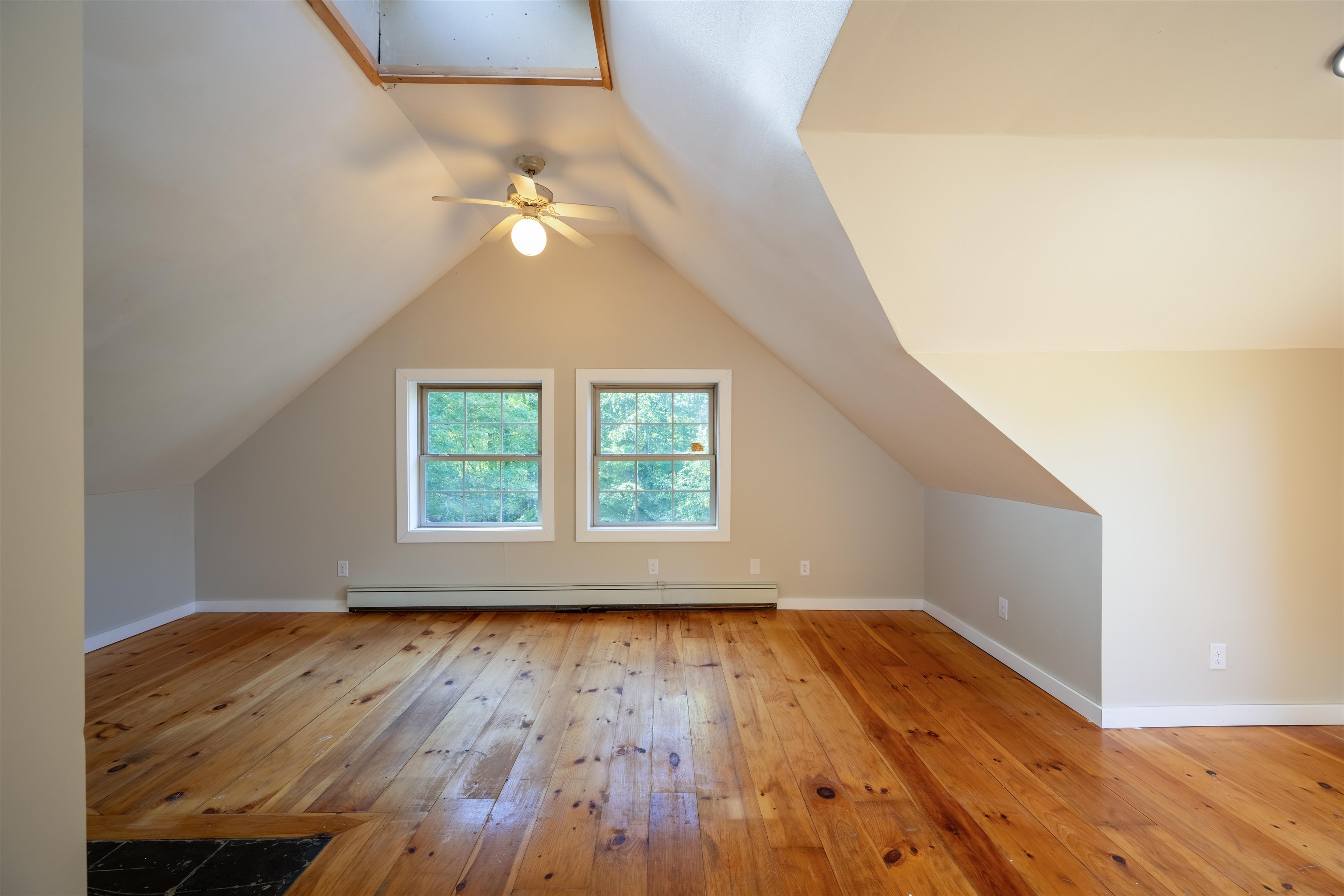 1890 Leland Road Salisbury, VT 05769 - Photo 15 of 40 Gallery Image 15