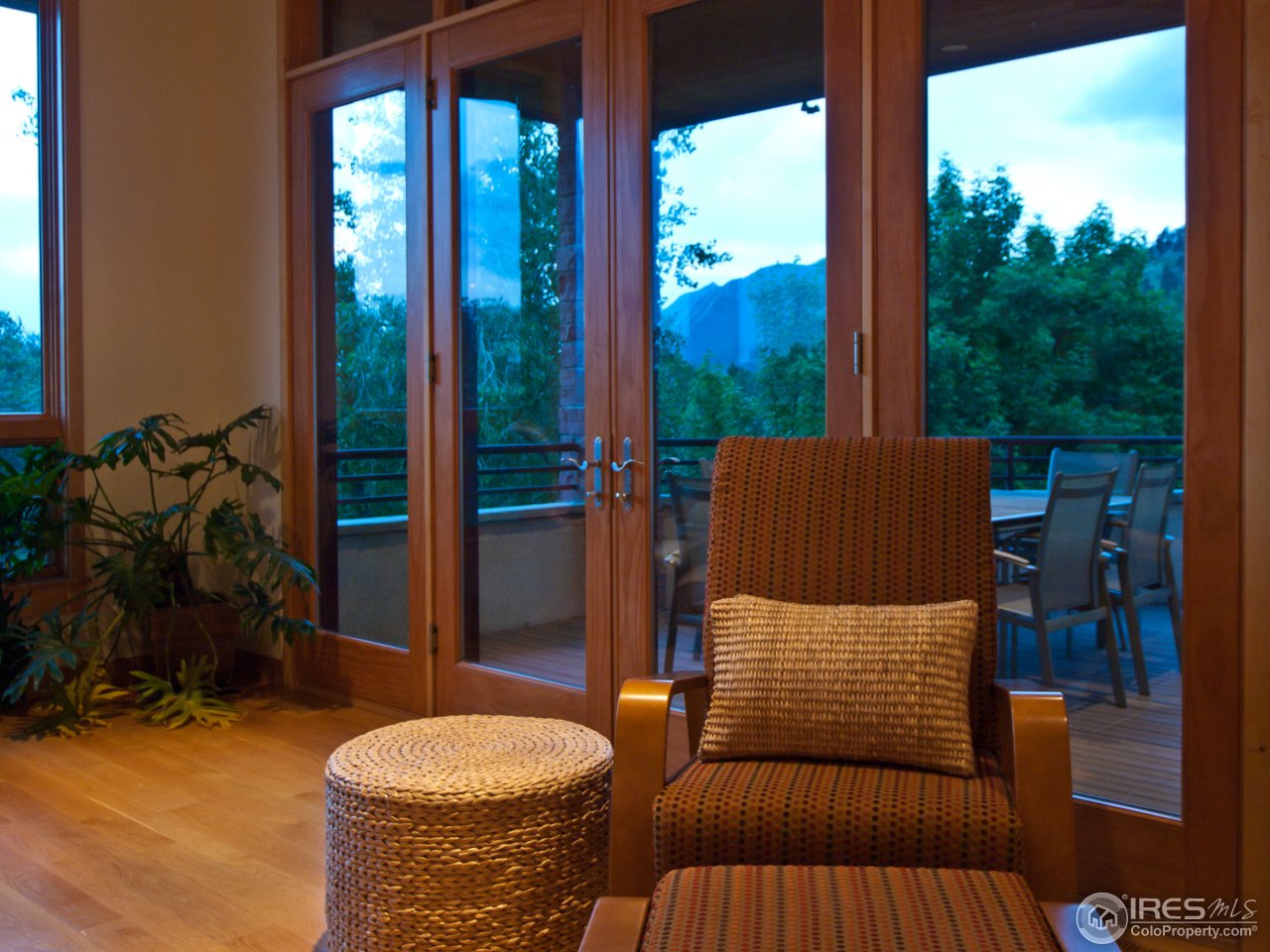 3718 Spring Valley Road Boulder, CO 80304 - Photo 12 of 25 a outdoor view with a sitting space