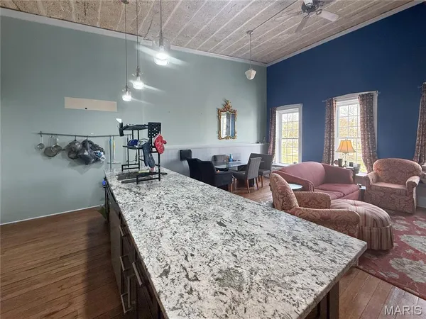 $339,000 | 403 Broadway, Hannibal, MO 63401