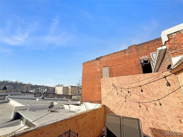 $339,000 | 403 Broadway, Hannibal, MO 63401