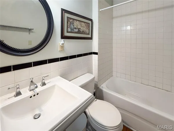 $339,000 | 403 Broadway, Hannibal, MO 63401