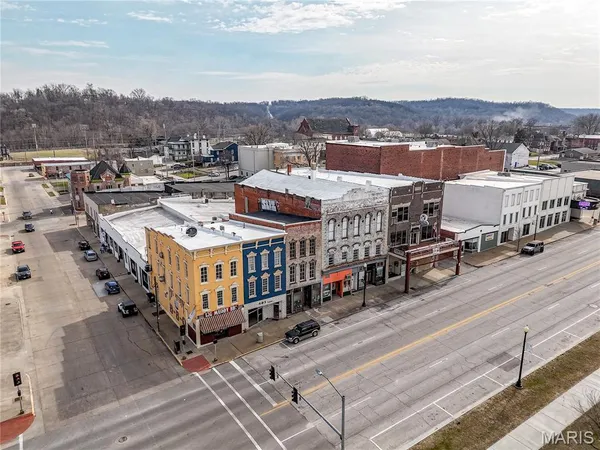 $339,000 | 403 Broadway, Hannibal, MO 63401
