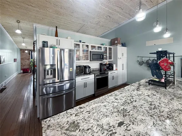 $339,000 | 403 Broadway, Hannibal, MO 63401