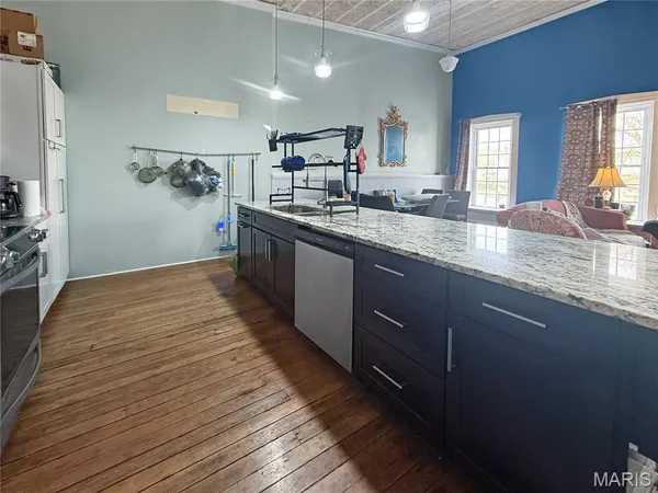 $339,000 | 403 Broadway, Hannibal, MO 63401