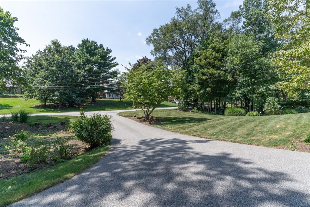 32 McGregory Road Sturbridge, MA 01566 - Photo 6 of 42 Gallery Image 6
