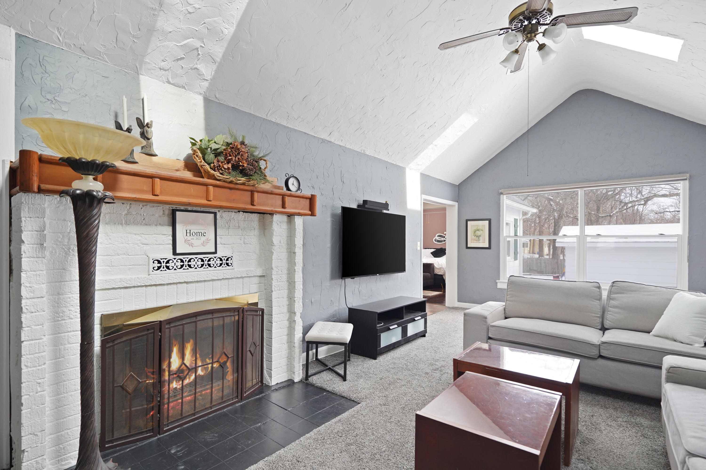 W198 Tombeau Boulevard Bloomfield, WI 53128 - Photo 7 of 43 Great Room
