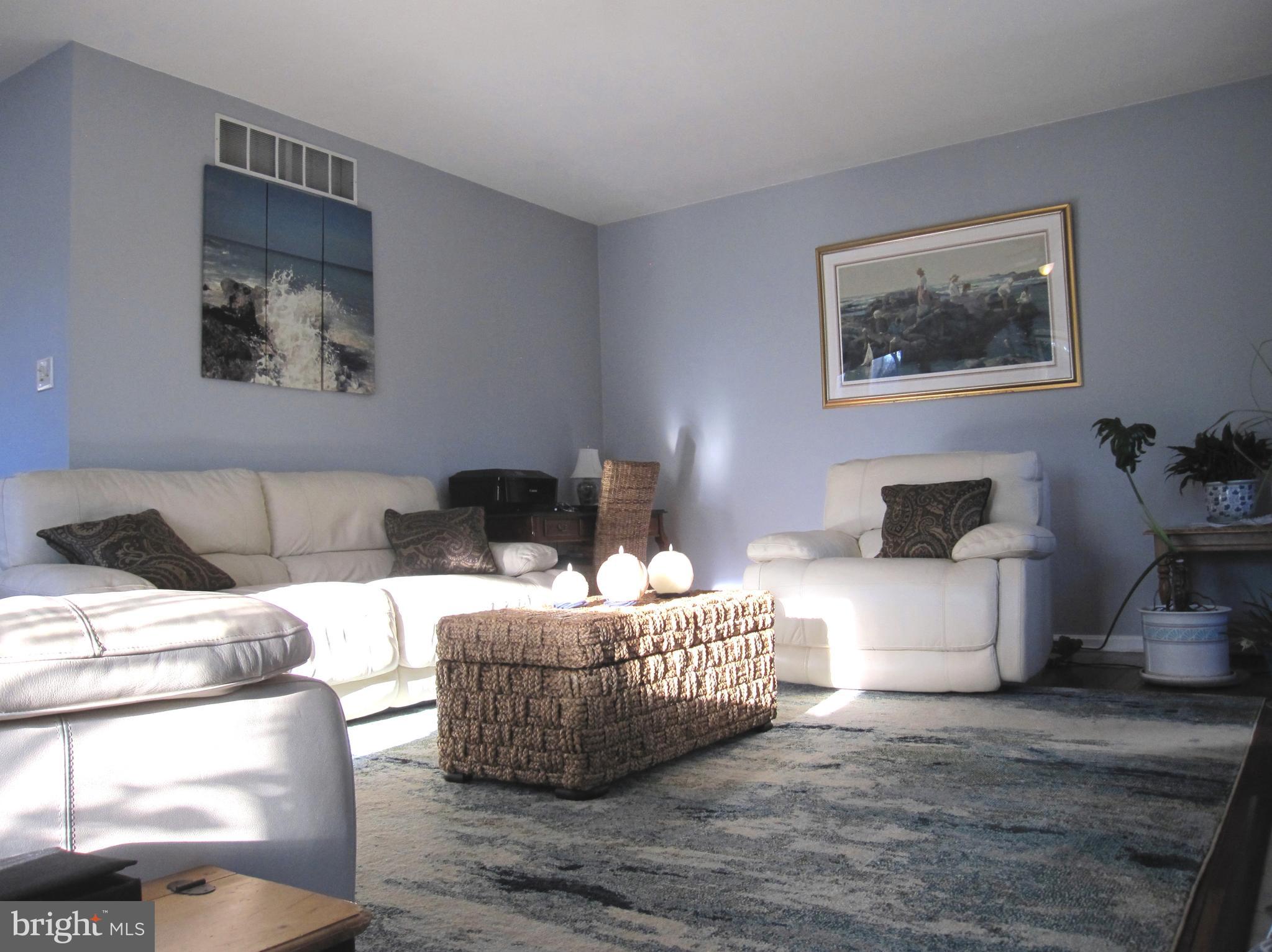 565 Laurel Court Riva, MD 21140 - Photo 25 of 55 Large Family room