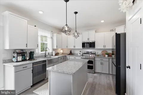 $625,000 | 9404 Robert E Lee Drive, Spotsylvania, VA 22551