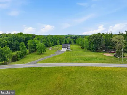 $625,000 | 9404 Robert E Lee Drive, Spotsylvania, VA 22551