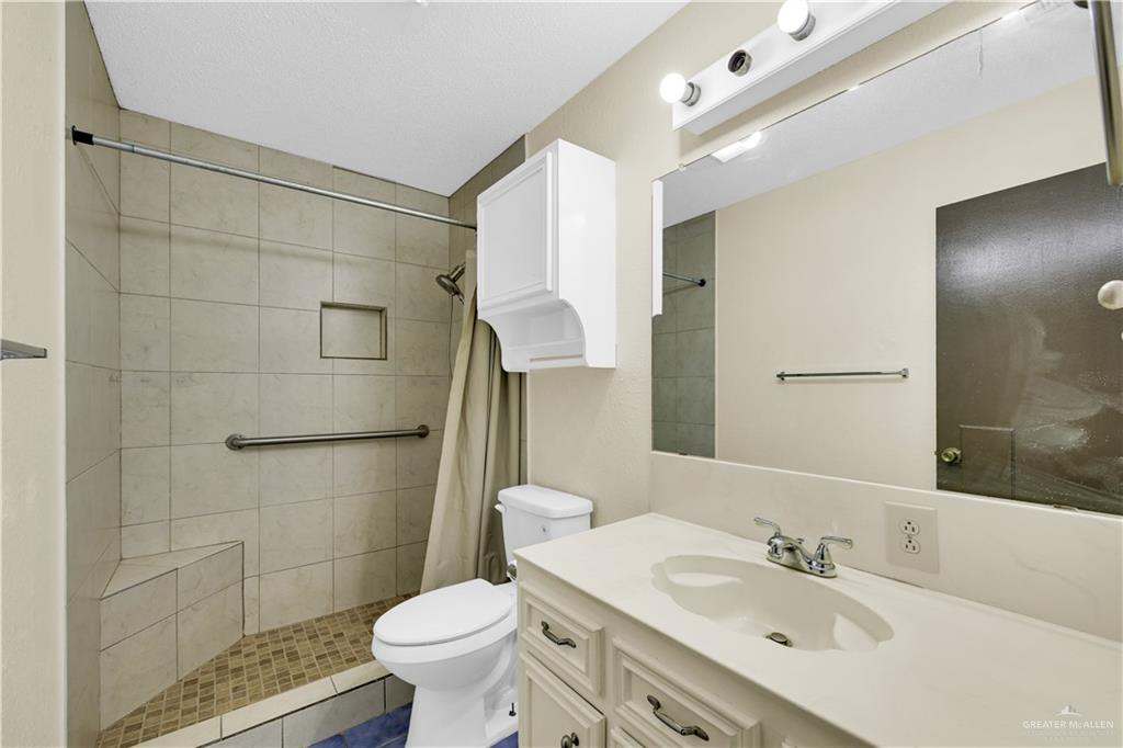 2316 Pin Oak Road Edinburg, TX 78539 - Photo 14 of 17