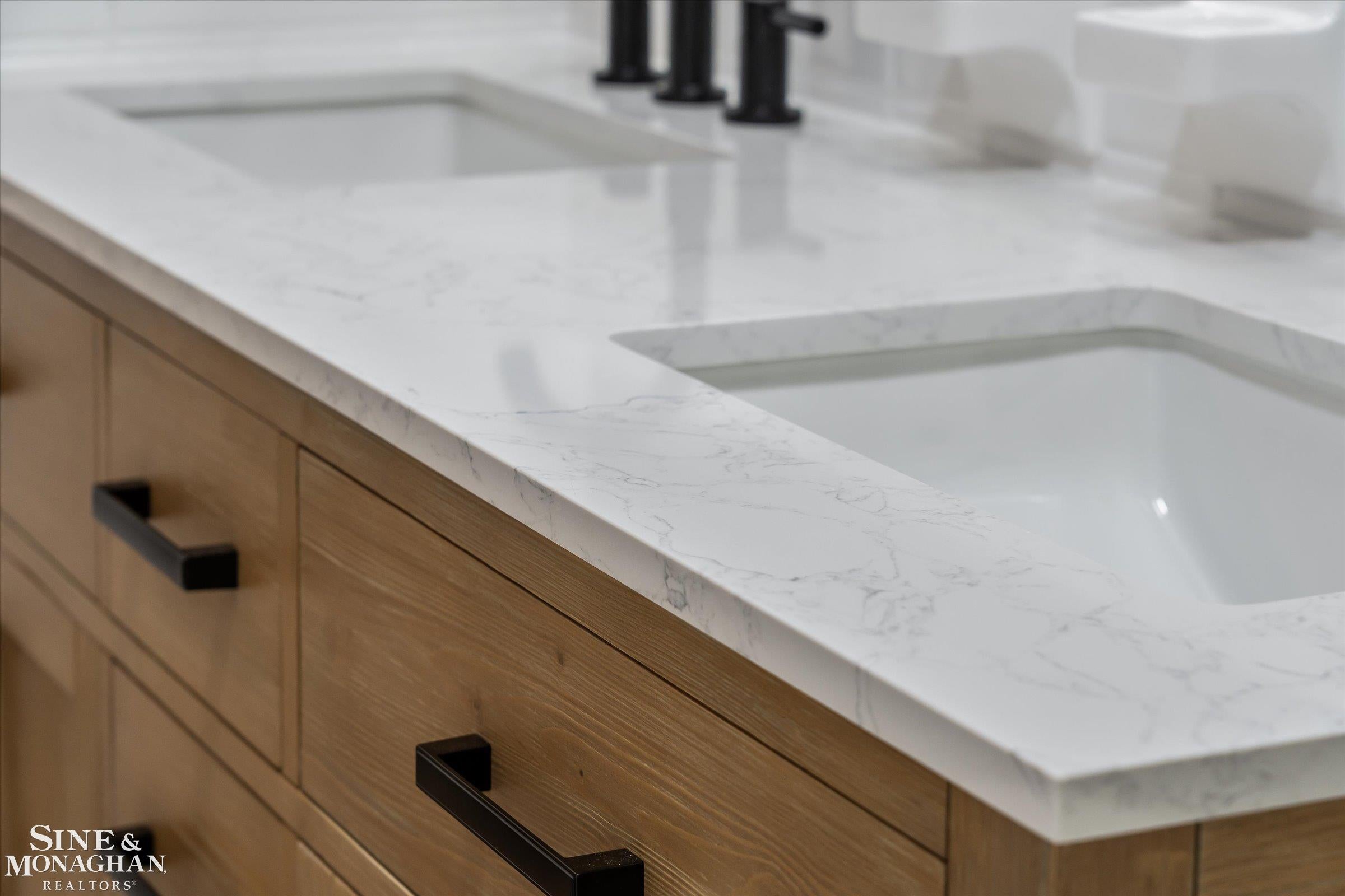 16146 Beverly Road Beverly Hills, MI 48025 - Photo 19 of 36 Gallery Image 19