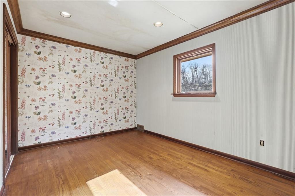 239 Byron Road Pittsburgh, PA 15237 - Photo 17 of 37