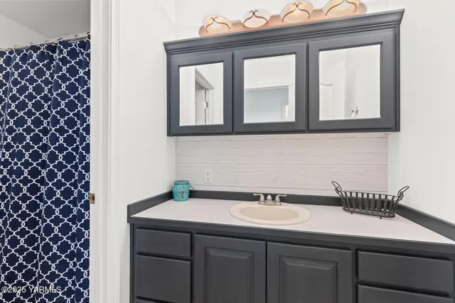 $820,000 | 190 Shadbolt Road, Yakima, WA 98908