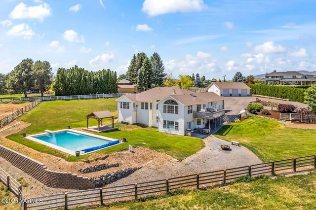 $820,000 | 190 Shadbolt Road, Yakima, WA 98908