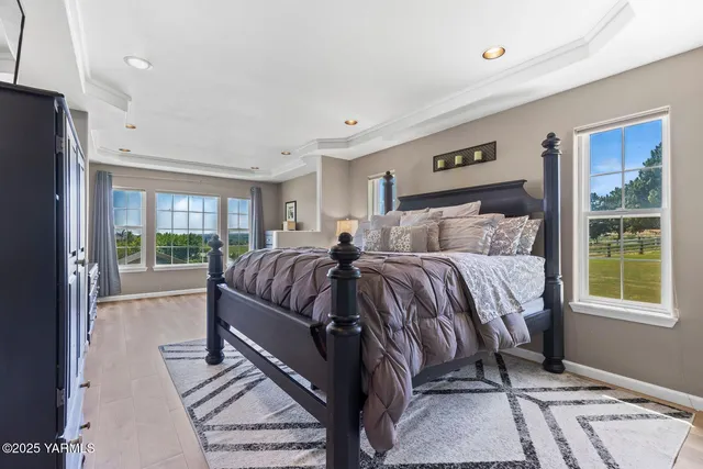 $820,000 | 190 Shadbolt Road, Yakima, WA 98908