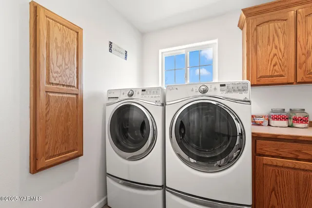 $820,000 | 190 Shadbolt Road, Yakima, WA 98908