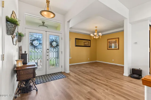 $820,000 | 190 Shadbolt Road, Yakima, WA 98908