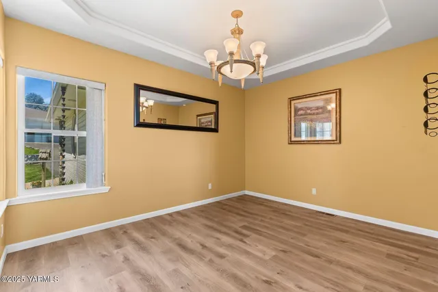 $820,000 | 190 Shadbolt Road, Yakima, WA 98908