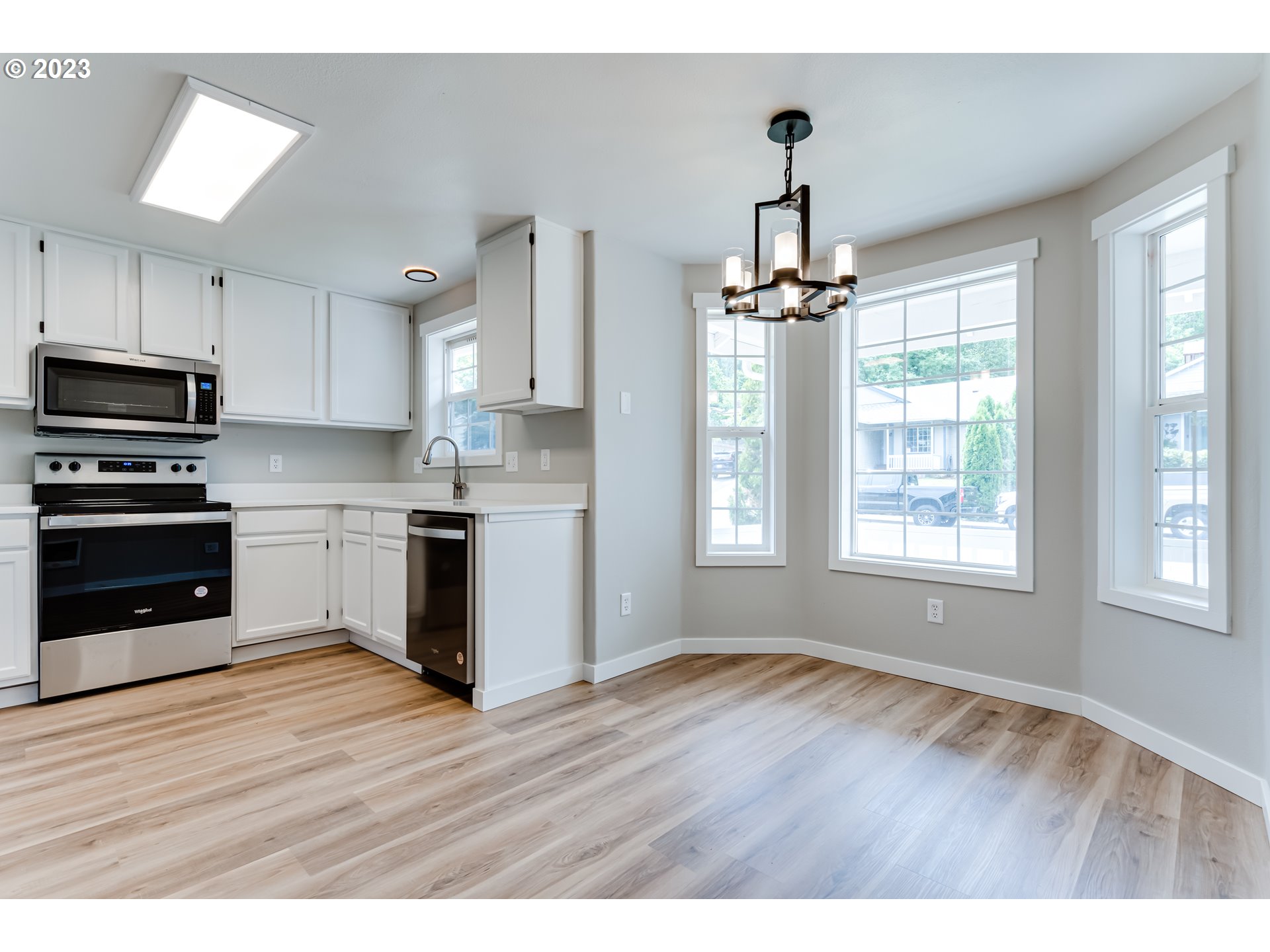 7016 Camellia Street Springfield, OR 97478 - Photo 6 of 34 Gallery Image 6