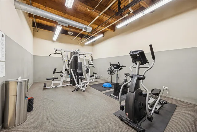 $275,000 | 625 West Jackson Boulevard, Unit 206, Chicago, IL 60661