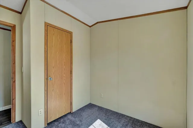 $119,900 | 21 Avenue C, Burlington, VT 05408