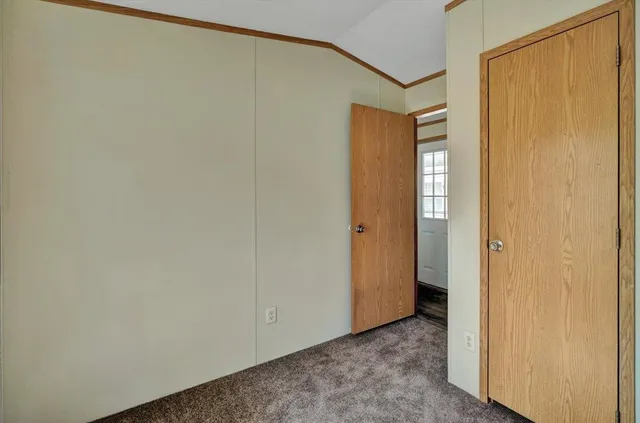 $119,900 | 21 Avenue C, Burlington, VT 05408