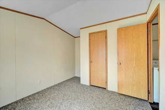 $119,900 | 21 Avenue C, Burlington, VT 05408