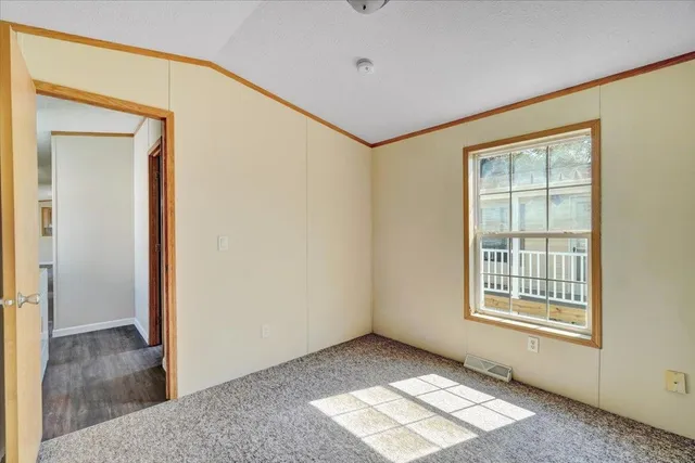 $119,900 | 21 Avenue C, Burlington, VT 05408