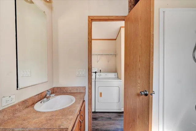 $119,900 | 21 Avenue C, Burlington, VT 05408