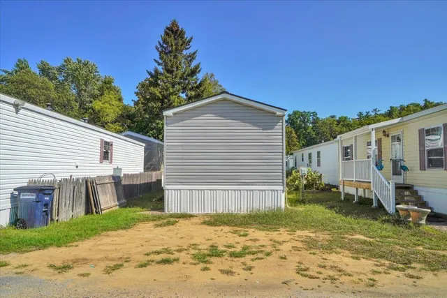 $119,900 | 21 Avenue C, Burlington, VT 05408