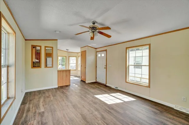 $119,900 | 21 Avenue C, Burlington, VT 05408