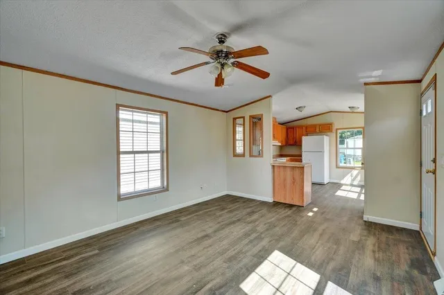 $119,900 | 21 Avenue C, Burlington, VT 05408