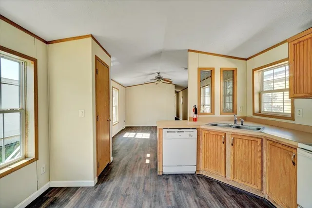 $119,900 | 21 Avenue C, Burlington, VT 05408