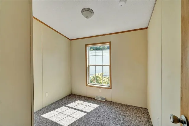 $119,900 | 21 Avenue C, Burlington, VT 05408