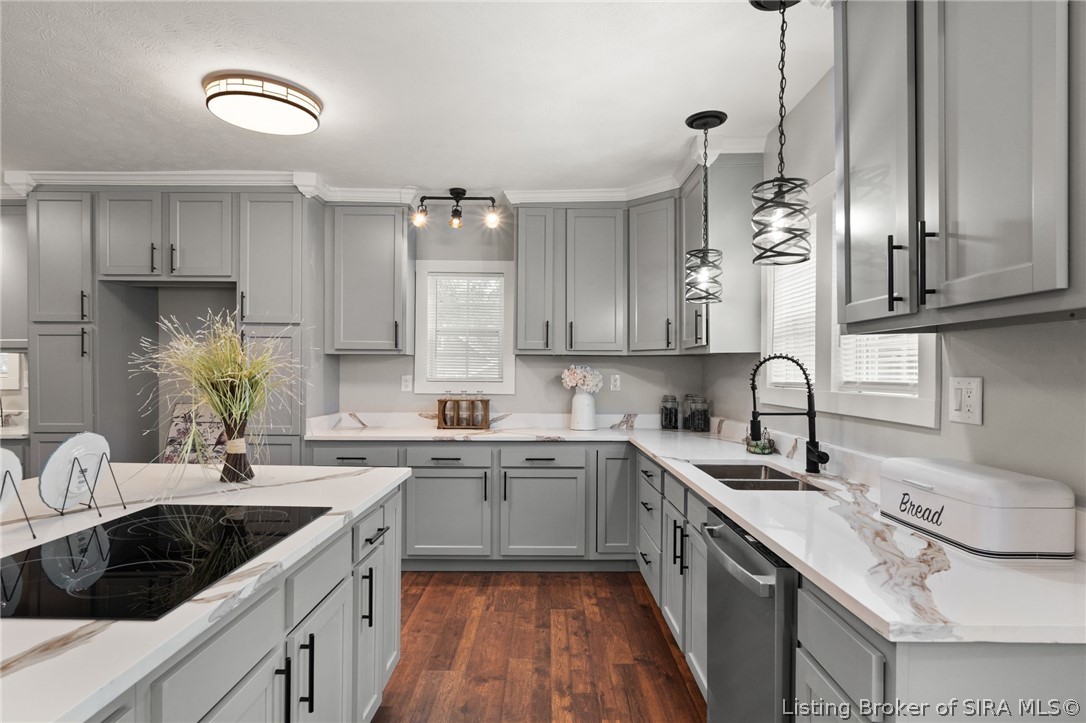 104 Cook Street Corydon, IN 47112 - Photo 19 of 50 Abundance of cabinetry!