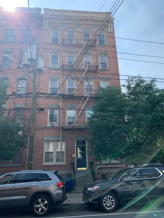 $3,100 | 818 Willow Avenue, Unit 3R, Hoboken, NJ 07030