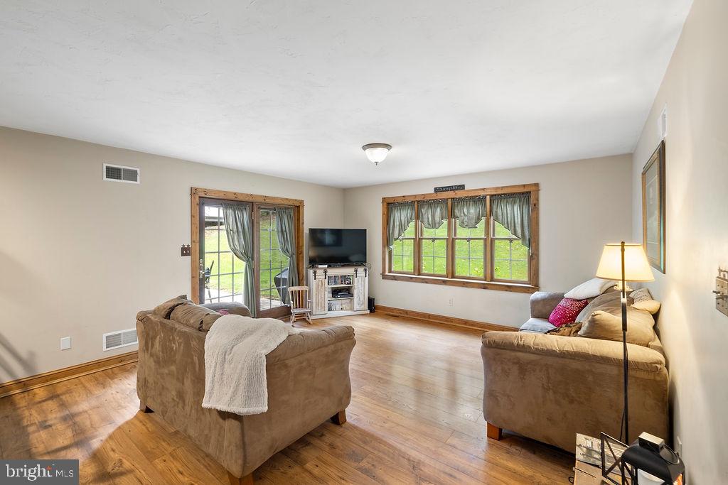 685 Racetrack Road Abbottstown, PA 17301 - Photo 33 of 67 Gallery Image 33