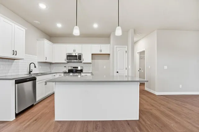 $380,211 | 27012 East Dogwood Lane, Lee's Summit, MO 64086