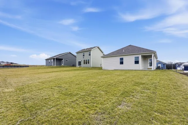 $380,211 | 27012 East Dogwood Lane, Lee's Summit, MO 64086