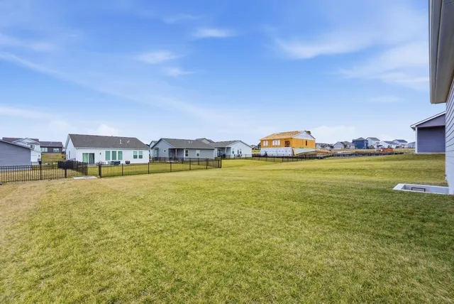 $380,211 | 27012 East Dogwood Lane, Lee's Summit, MO 64086