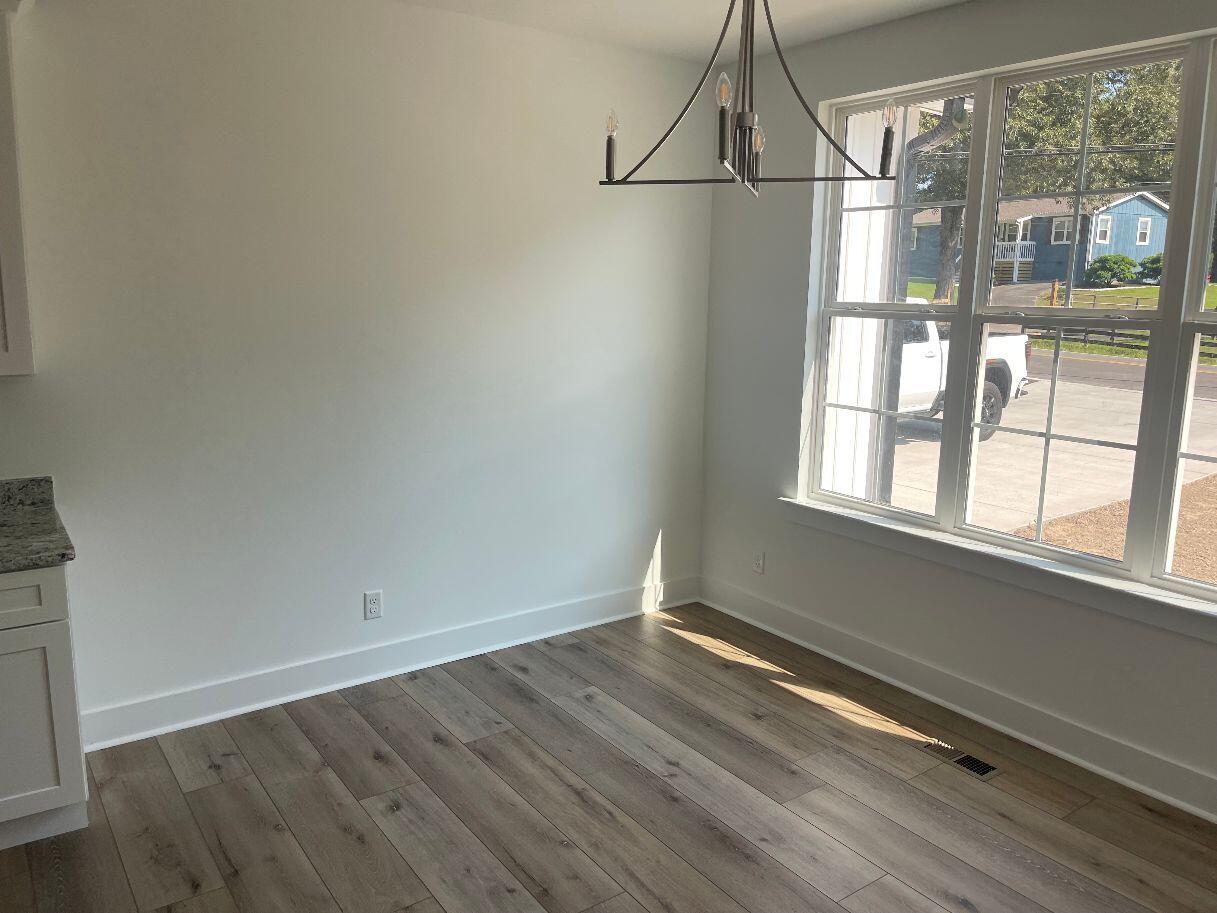6924 Cooley Road Ooltewah, TN 37363 - Photo 4 of 15 Dining Area