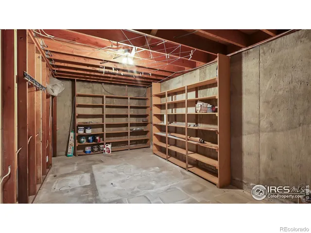 a black and white photo of a room