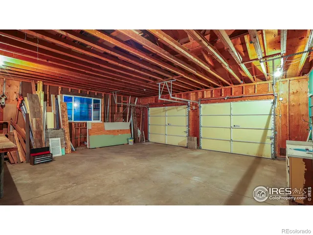 a black and white photo of a room