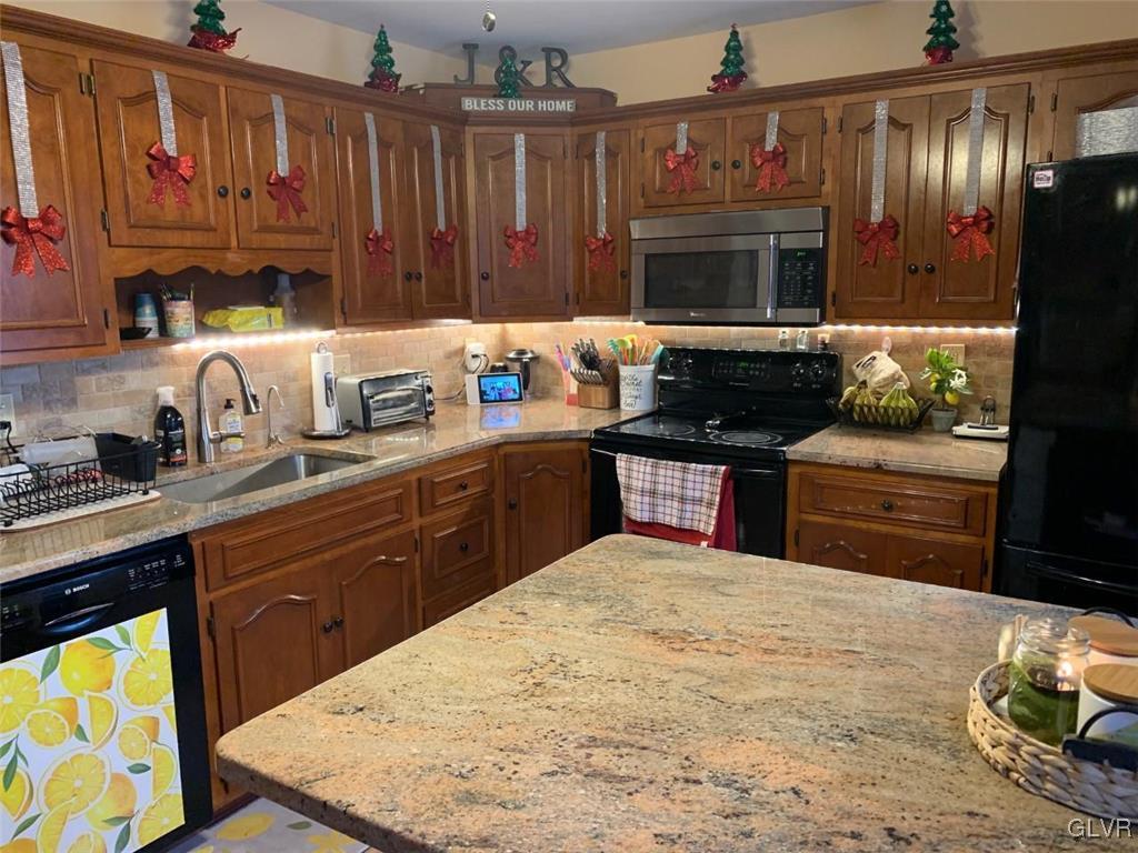 1097 Barnside Road Allentown, PA 18103 - Photo 6 of 23 Gallery Image 6