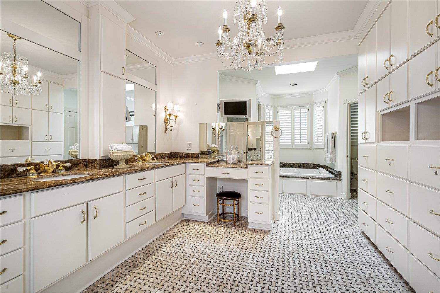 335 River Oaks Road North Memphis, TN 38120 - Photo 20 of 37